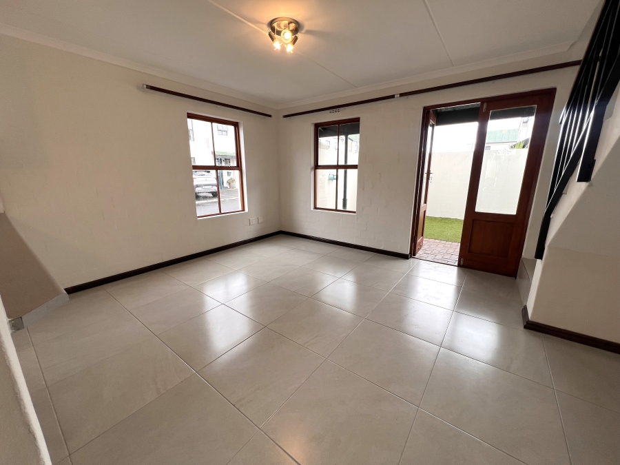 To Let 2 Bedroom Property for Rent in Parklands Western Cape